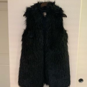 Michael Kors faux fur vest - size M black